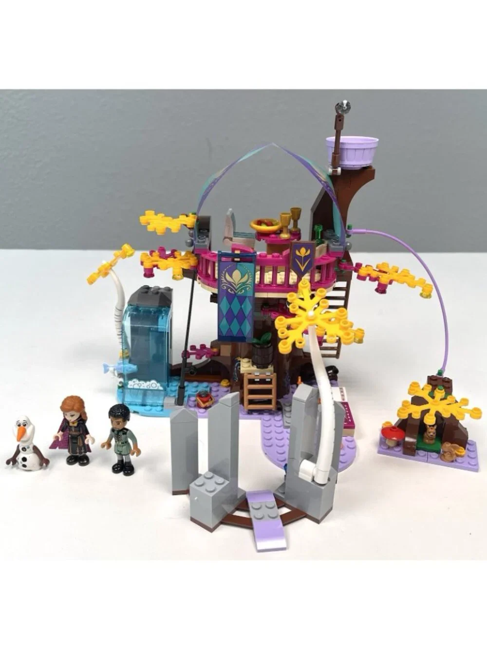 LEGO Disney Frozen II ENCHANTED TREEHOUSE 302pcs #41164 COMPLETE + Box Extra Fig